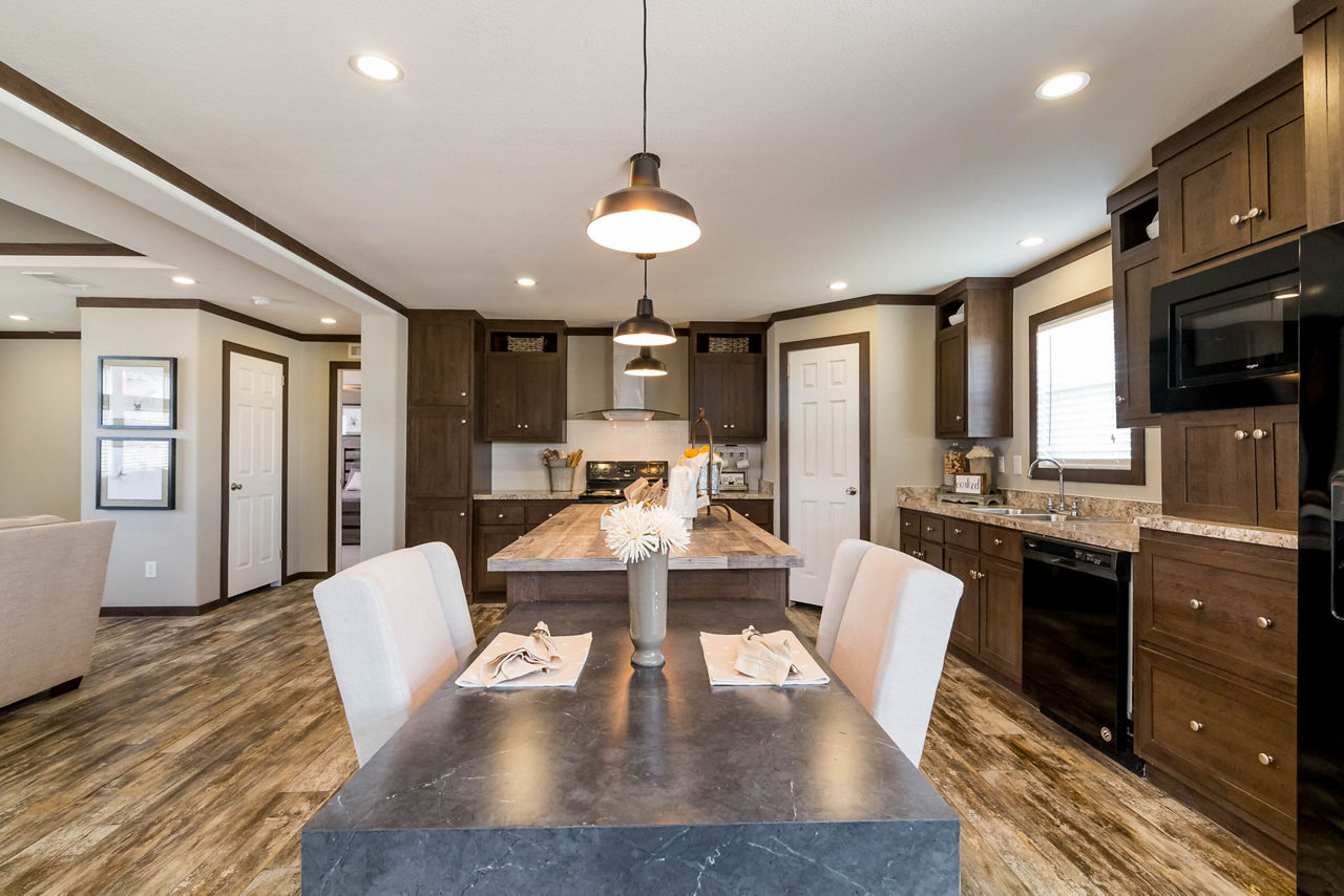 Titan Extreme 3272C - Champion Homes | Champion Homes